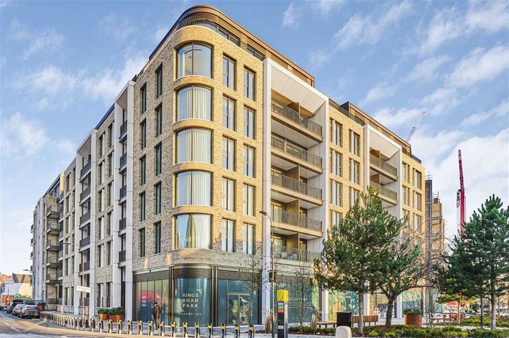 Property photo 1 of 8