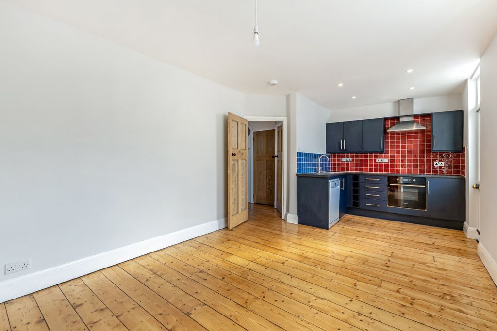 Property photo 3 of 13 Kitchen/Dining Room