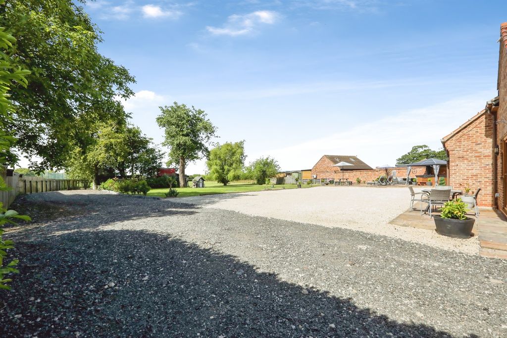 Additional image 31 of 6 bed barn conversion for saleJaques Bank, Crowle, Scunthorpe DN17
