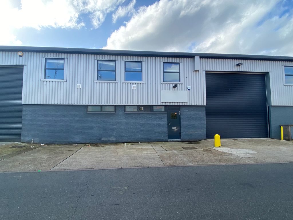 Property photo 1 of 3