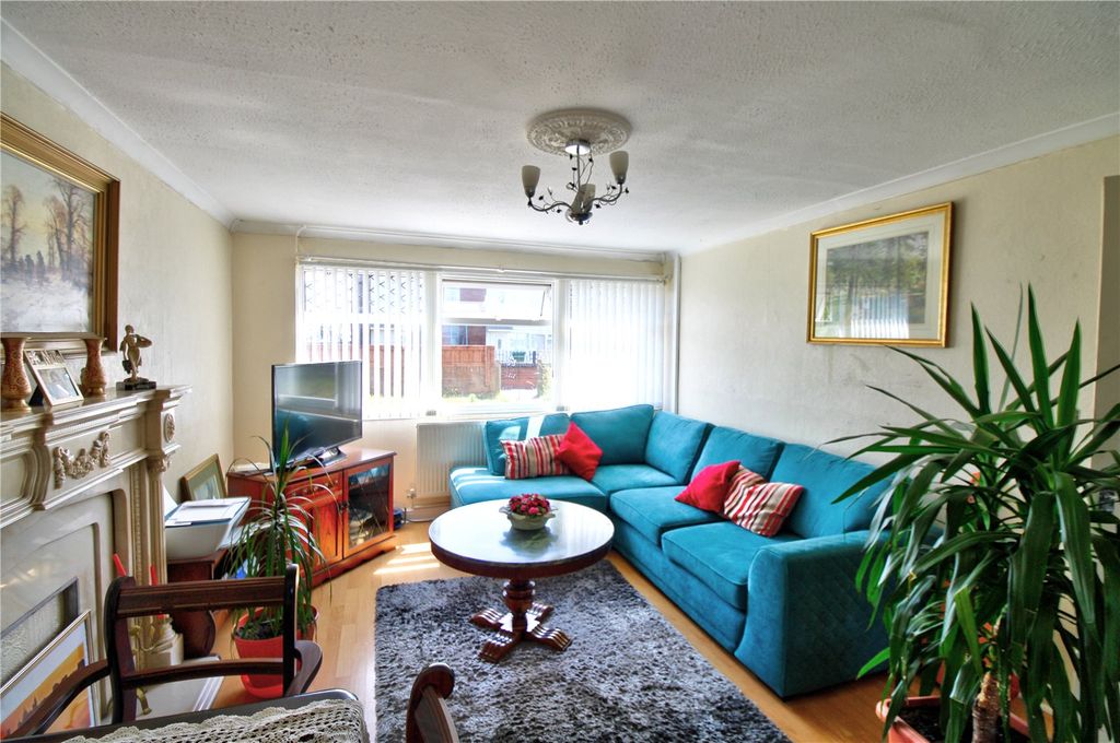 Property photo 3 of 12 Picture No. 01