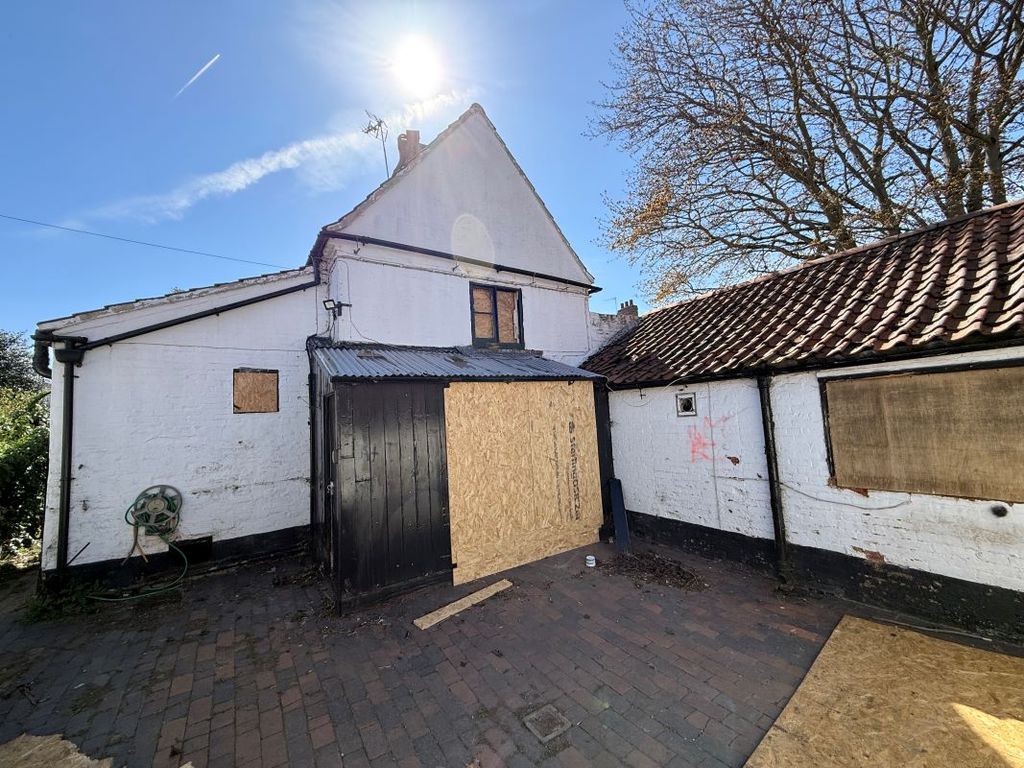 Property photo 3 of 5