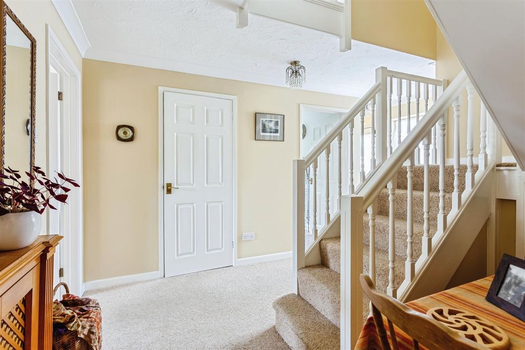 Property photo 3 of 22 Hall.Jpg