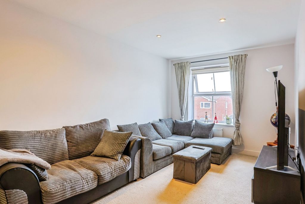 Property photo 2 of 14 Photo