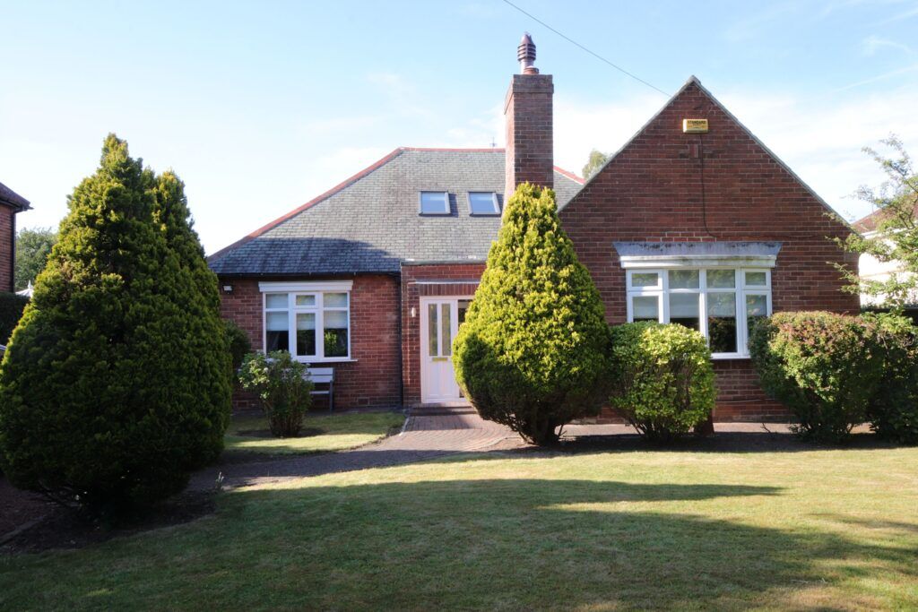 Property photo 1 of 33