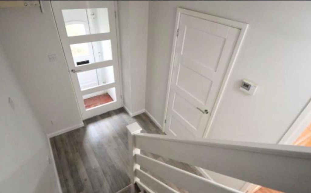 Property photo 2 of 6 Interior.Jpg