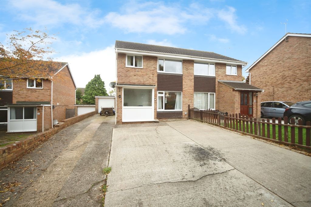 Property photo 1 of 17