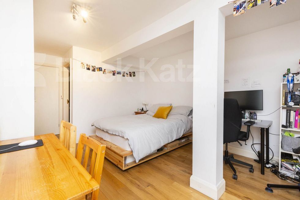Property photo 3 of 6