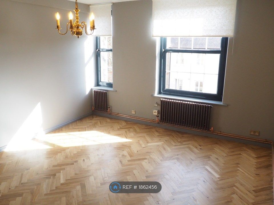 Property photo 2 of 28