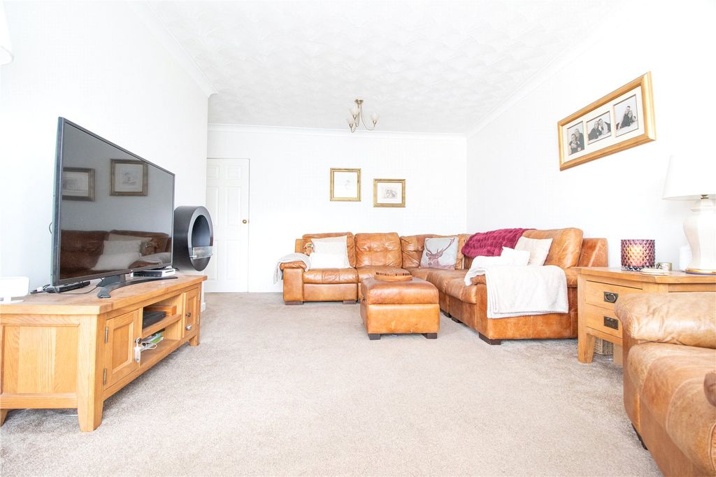 Property photo 2 of 20 Picture No. 37