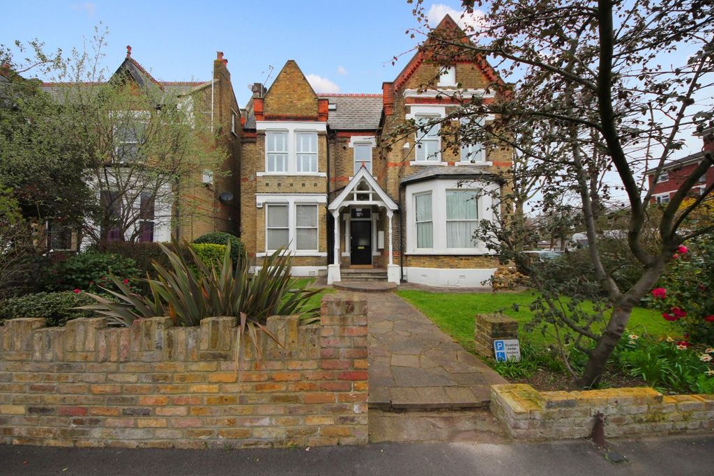 Property photo 1 of 11