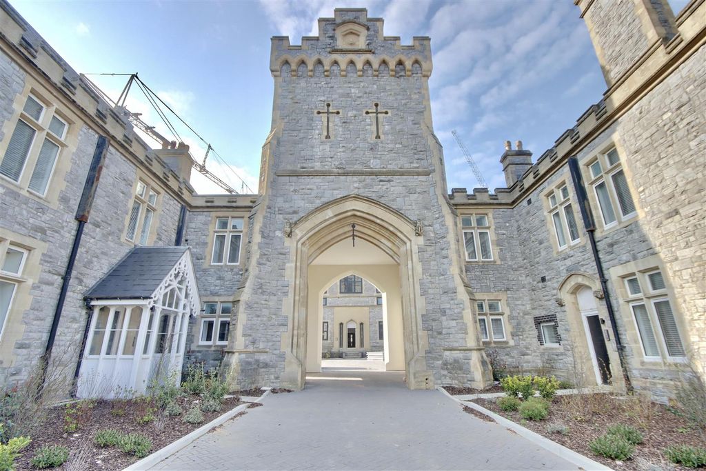 Property photo 1 of 15 Ecbcb696-Ea64-41E6-9575-70Ad4Ffc6Bc3_1_201_A.Jpeg