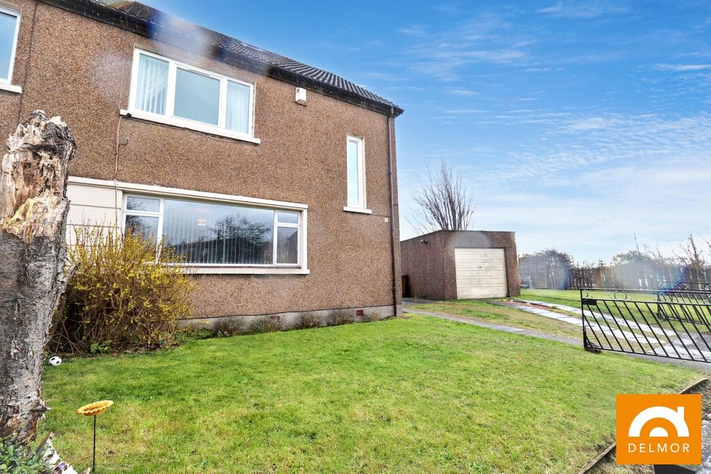 Property photo 2 of 16