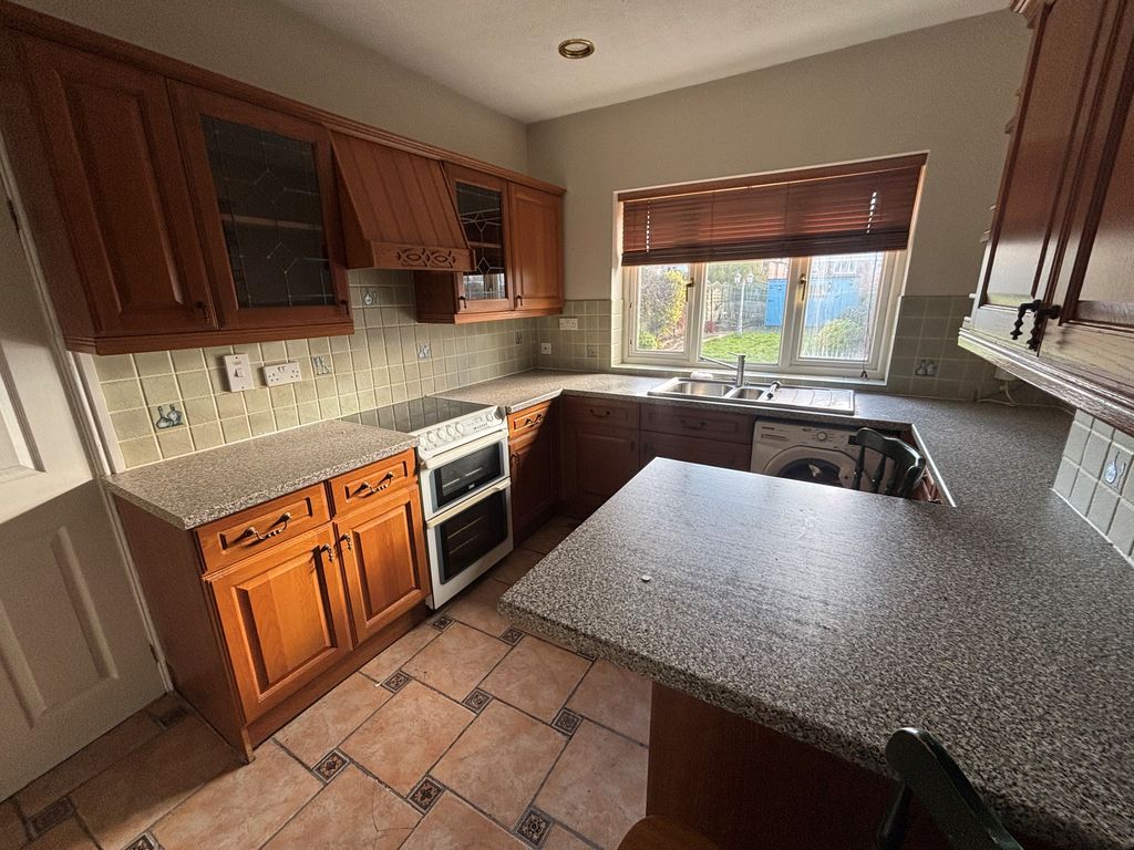 Property photo 3 of 13 Image