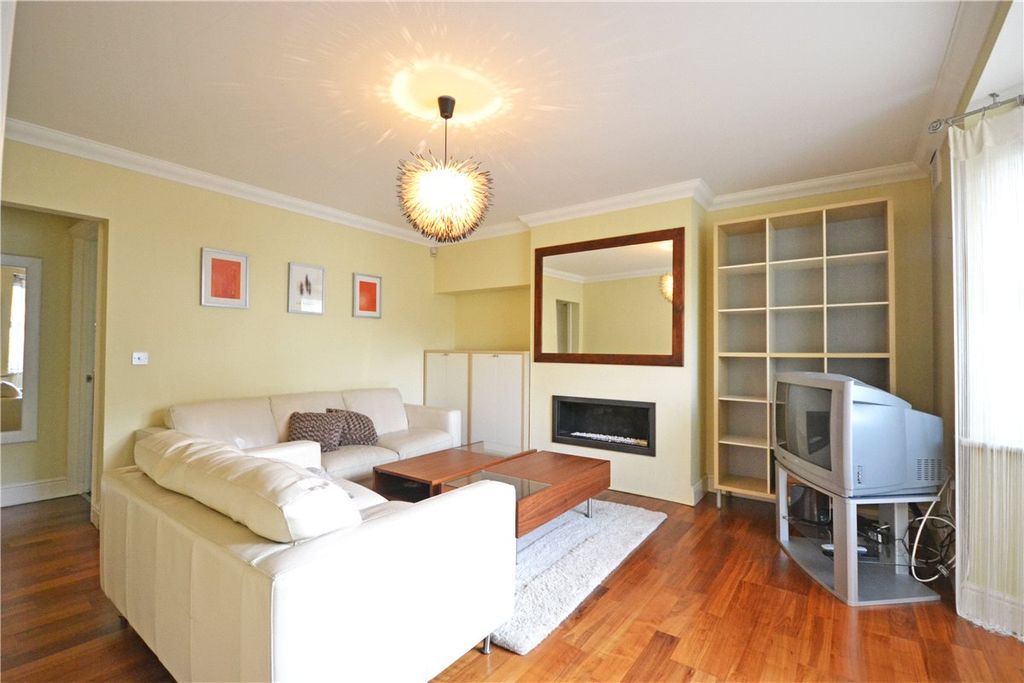 Property photo 3 of 10 Picture No. 09