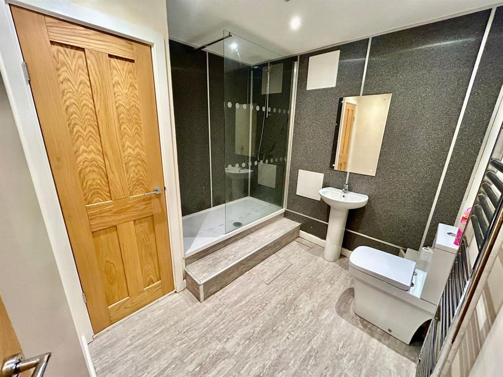 Property photo 1 of 6 Photo-2024-07-16-13-07-29.Jpg