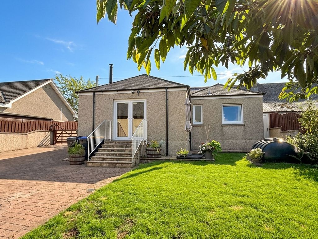 Property photo 2 of 25