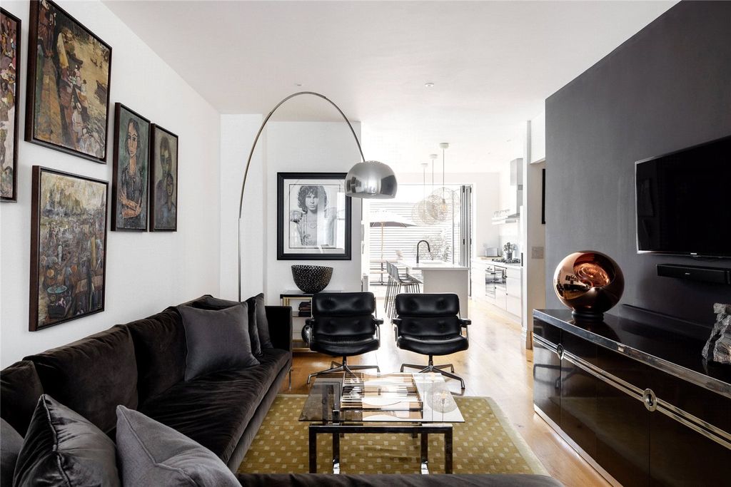 Property photo 1 of 19 Picture No. 14