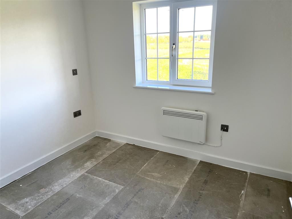 Property photo 3 of 6 Bedroom