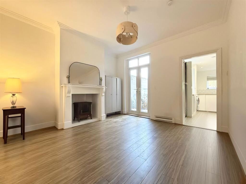 Property photo 2 of 10 Reception 1