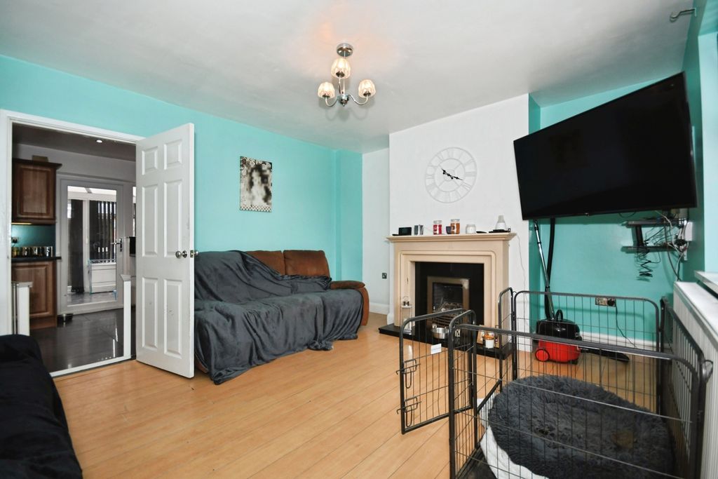 Property photo 3 of 16 Photo
