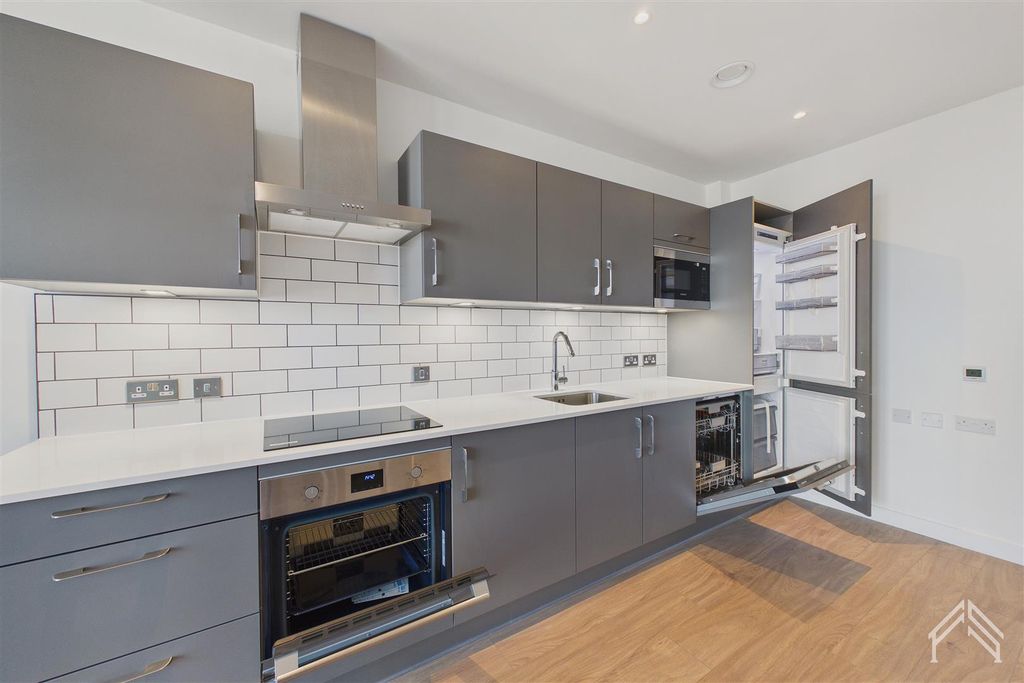 Property photo 3 of 14 3.Jpg