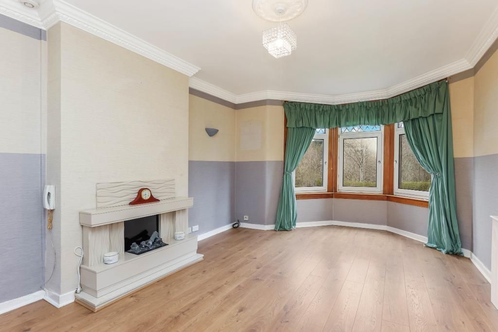 Property photo 2 of 20 Living Room