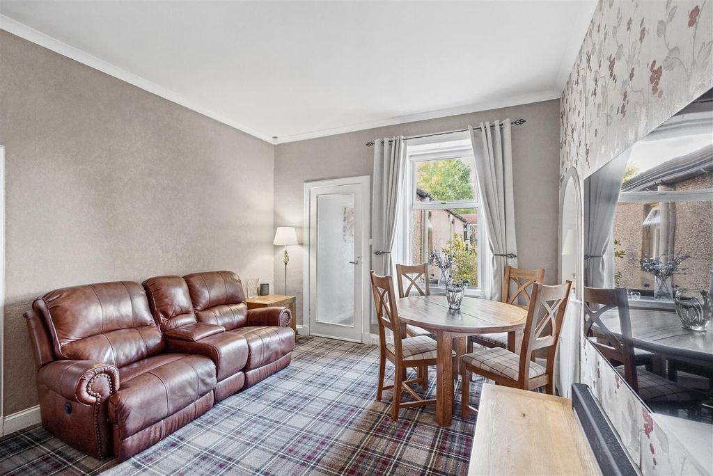 Property photo 2 of 24 Reid Street-9.Jpg