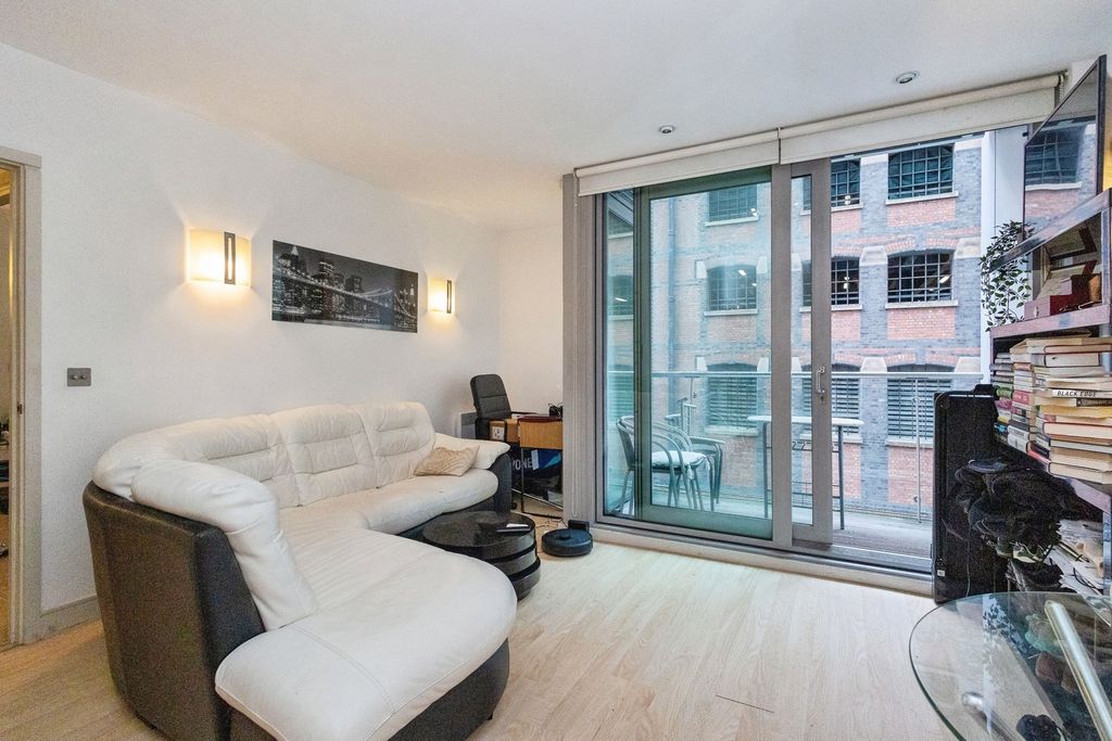 Property photo 2 of 10 Pbox-Img.Jpg