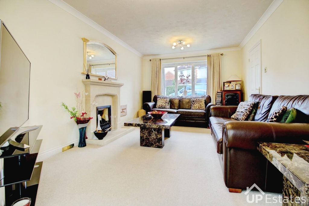 Property photo 2 of 25