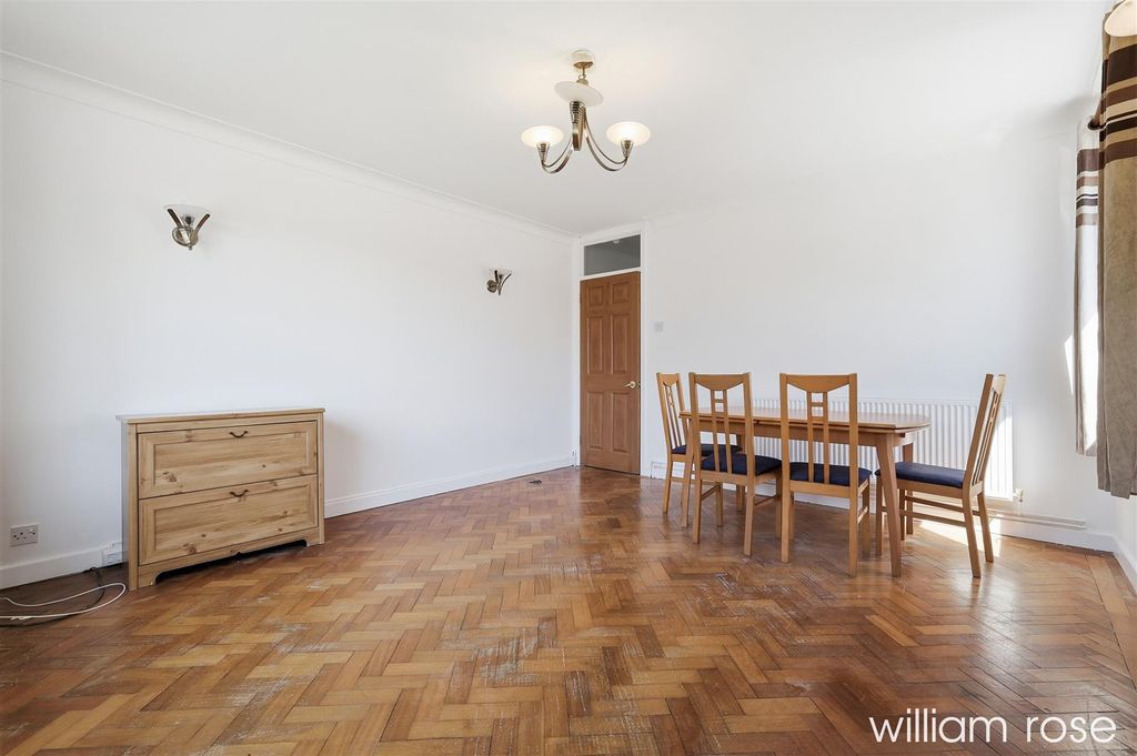 Property photo 3 of 14 9_Img_1733.Jpg