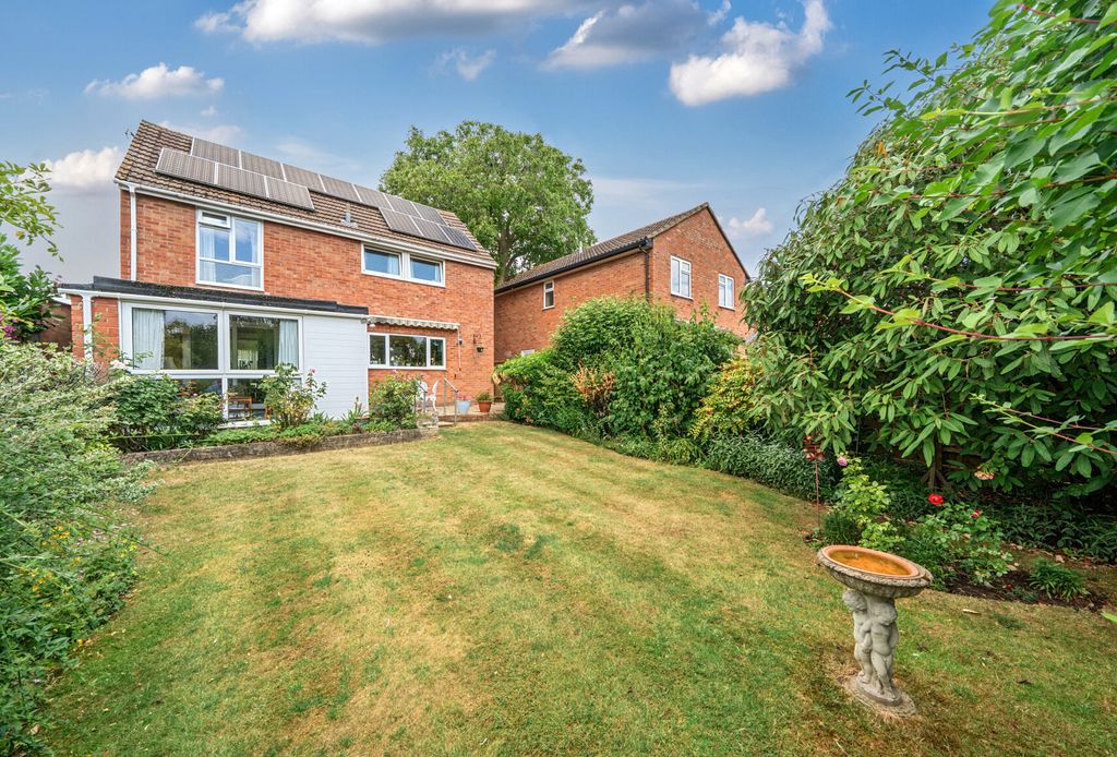 Property photo 3 of 16 1320941-7-686Bb75...