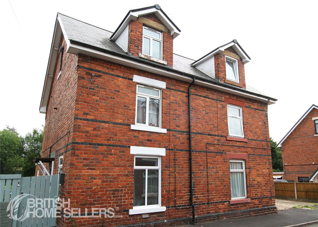 Property photo 2 of 23 Picture No. 17