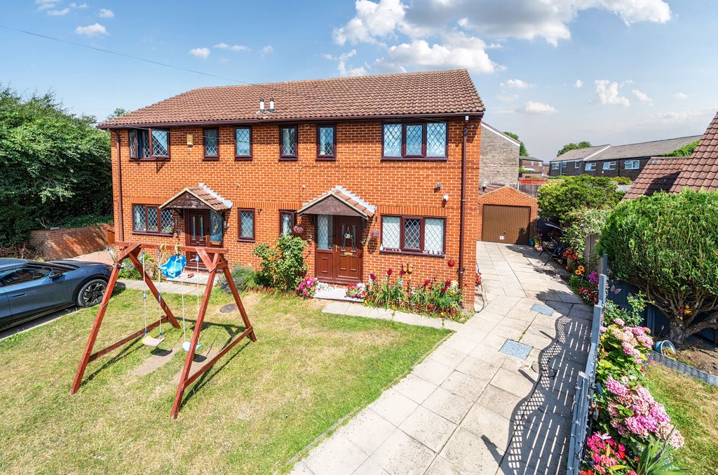 Property photo 1 of 17 1501292-1-6A70807...