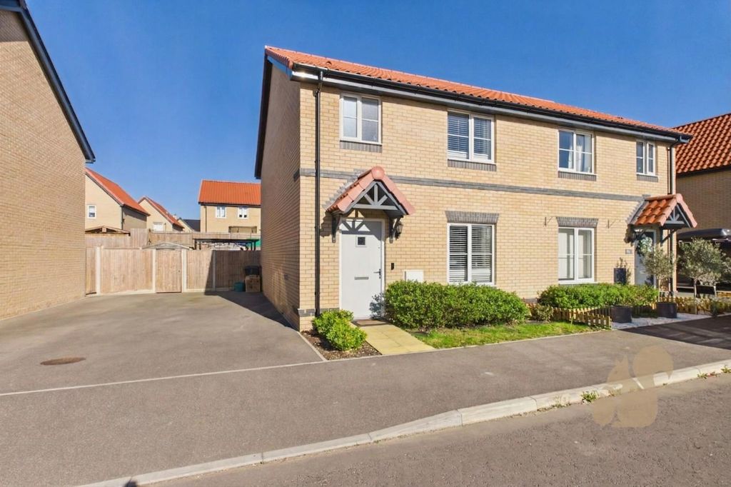 Property photo 1 of 13 Front