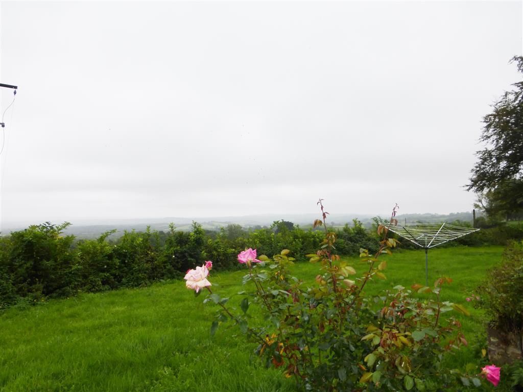 Property photo 3 of 12 Garden