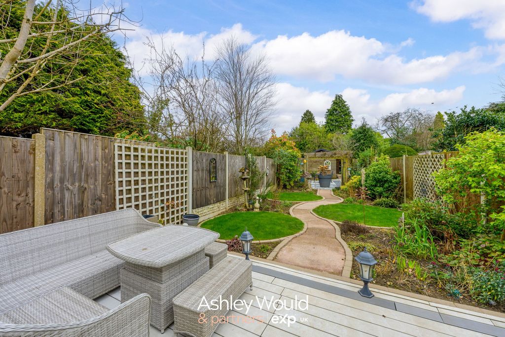 Property photo 2 of 20