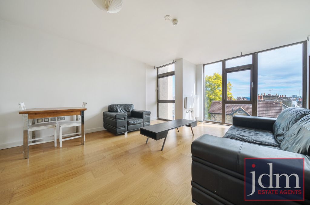 Property photo 1 of 9 5c124464-6633-4Ec...