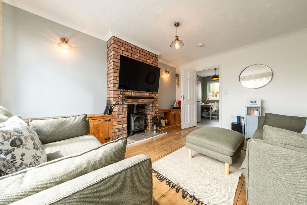 Property photo 2 of 19