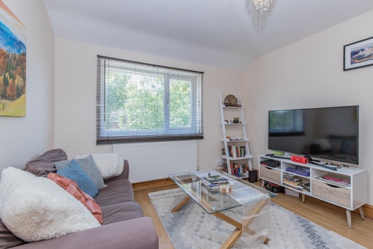 Property photo 3 of 10 97737