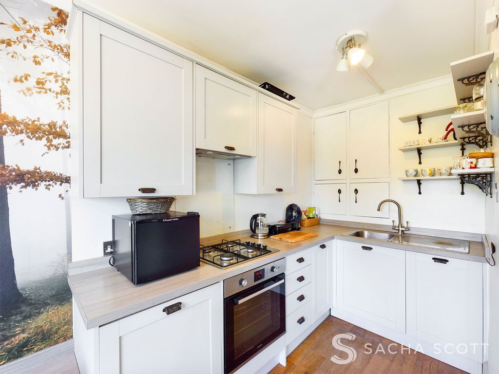 Property photo 3 of 14 Kitchen Area