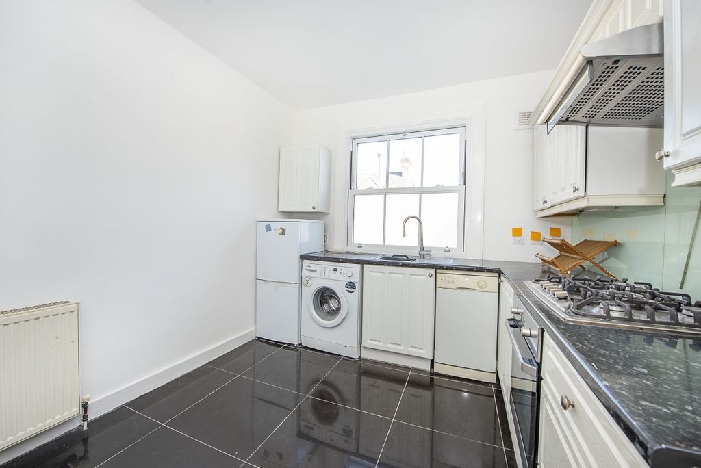 Property photo 2 of 8 Treport-Street-0002