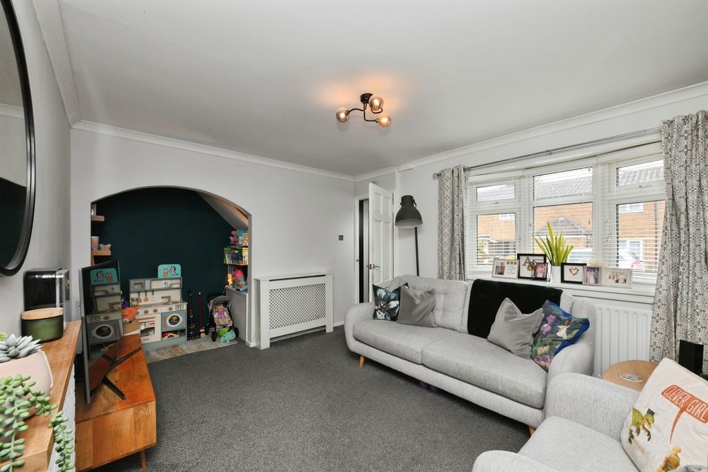 Property photo 3 of 15