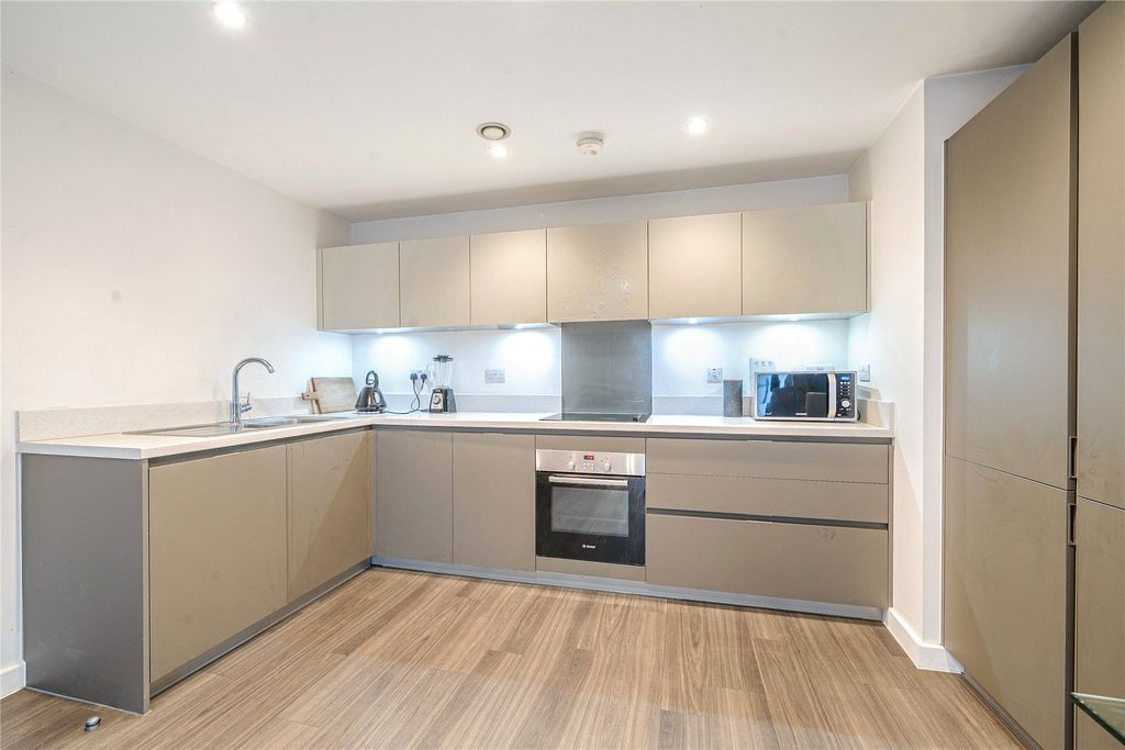 Property photo 3 of 14 Picture No. 10