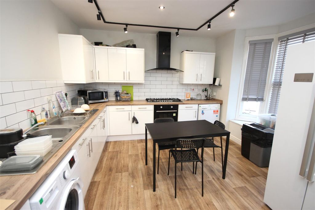 Property photo 3 of 5 Img_5182.Jpg