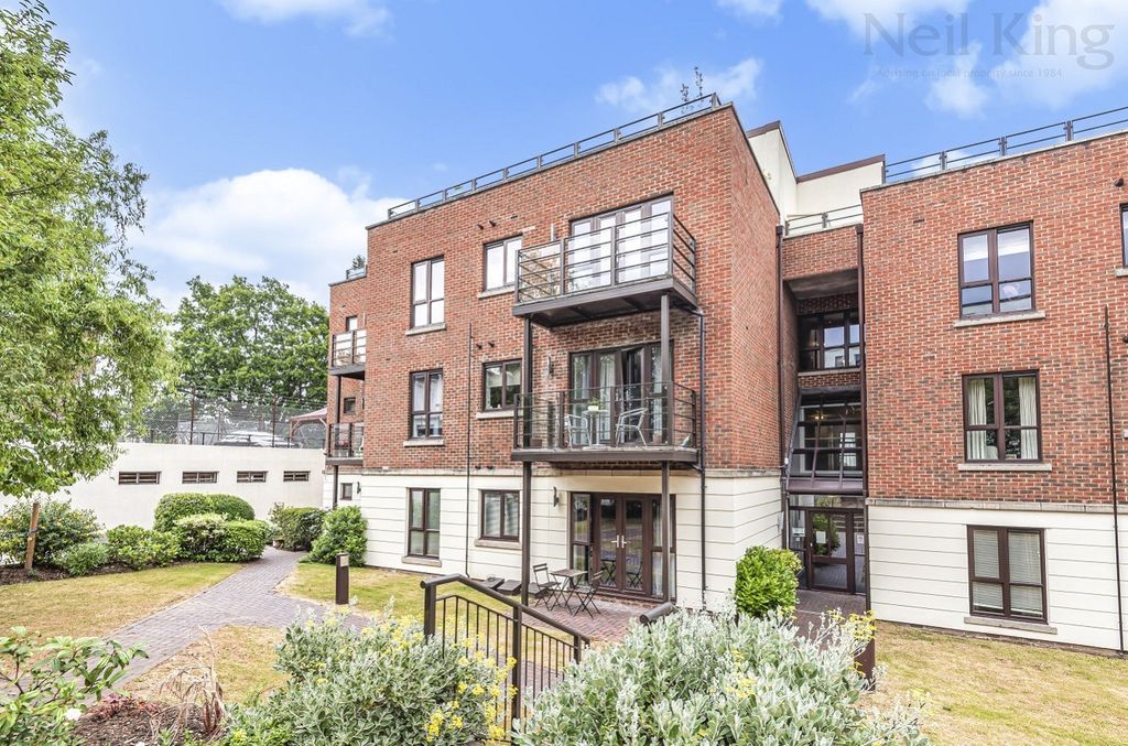Property photo 1 of 18 5296781