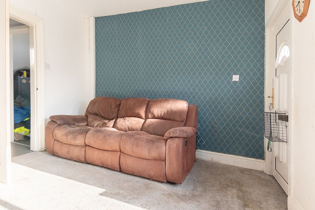 Property photo 3 of 31