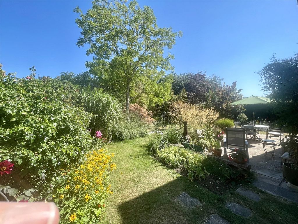 Property photo 3 of 40 Picture No. 28