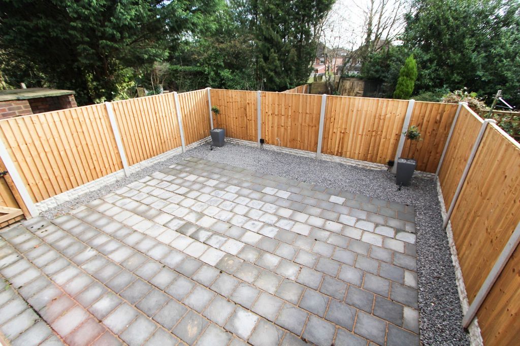 Property photo 2 of 23