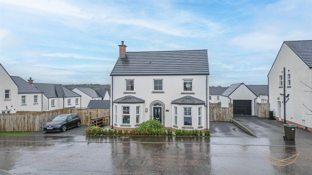 Property photo 2 of 46 Dhp-2.Jpg